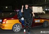 男篮队员都豪车专车去集训，富二代吴前却打车抵达，越有钱越低调，你怎么看？
