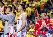 曾繁日被禁赛，万圣伟又受伤，杜锋未来该要去重用谁呢？