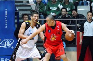 中国篮球历史上的7大中锋，第6位在上世纪80年代就被NBA选中