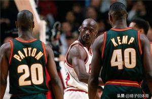 坎普是1989年NBA首轮17号秀，当年顺位在他之前的16人成就如何？