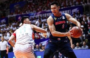 宏远再胜新疆！阿联14中10轰28+13，满血的阿联你真惹不起