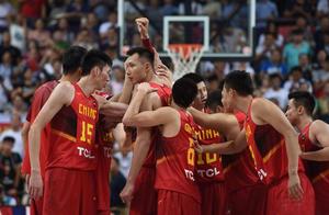 中国男篮：中锋基本确定，锋卫线竞争激烈，后卫5选2、锋线5选1！