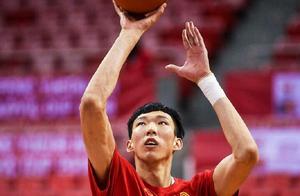 男篮内线透露下一步，下季仍首选NBA，夏天首要为国争光