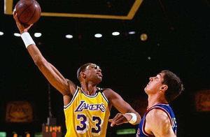 43年前贾巴尔曾未进季后赛当选MVP，投票规则因此事做出这一改变