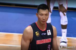 广东内线2人伤停成隐患，新疆反扑需做好1点，请把胜负交给球员