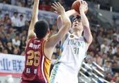 王哲林的“袜子门”是怎么回事？当时是什么情况？
