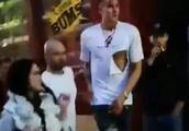 据报道NBA球星波尔津吉斯在酒吧被球迷撕破衣服并打至头部流血，你怎么看？