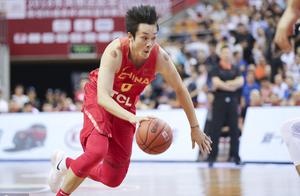 国家队主教练李楠爆丁彦雨航伤情，山东跟小丁谈判现在会如何？
