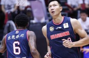 广东4-0新疆夺冠！谁注意易建联数据？FMVP没悬念！太高效全面