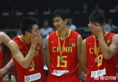 哪位知道当年中国男篮的“偷笑门”到底是怎么回事？
