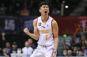 CBA夏季转会第一签价格不菲，冠军教练这次真够拼