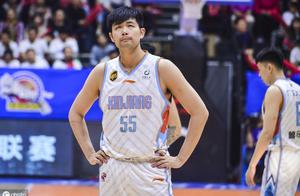 新疆内线大将租借到期，母队已无位置，北京男篮表达强烈兴趣