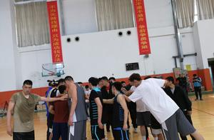 巩晓彬：山东男篮要找回作风 不想看队员混日子会一视同仁