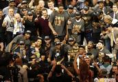 NBA季后赛中负场最少拿到总冠军的是哪支球队？