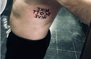 球员名字身上纹！斯科特为狂热球迷送上G4门票作为感谢