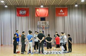 CBA最大牌外教继续留任  这是他证明自己的最后机会！