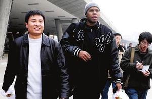 中国篮坛传奇老总险些让科比来CBA 如今他为何昏招不断？