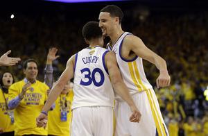 NBA.历史上5位篮板高手，第一名实在太过分