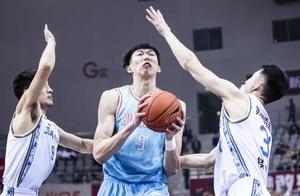 CBA乱象，郭艾伦+周琦都挨骂！国手失误痛哭仍遭谩骂 名记怒斥