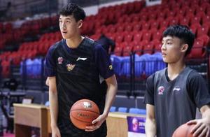 宏远00后小将少年老成 刚进CBA就赢得总冠