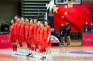重压之下，中国女篮能取得成功，男篮为何溃不成军？